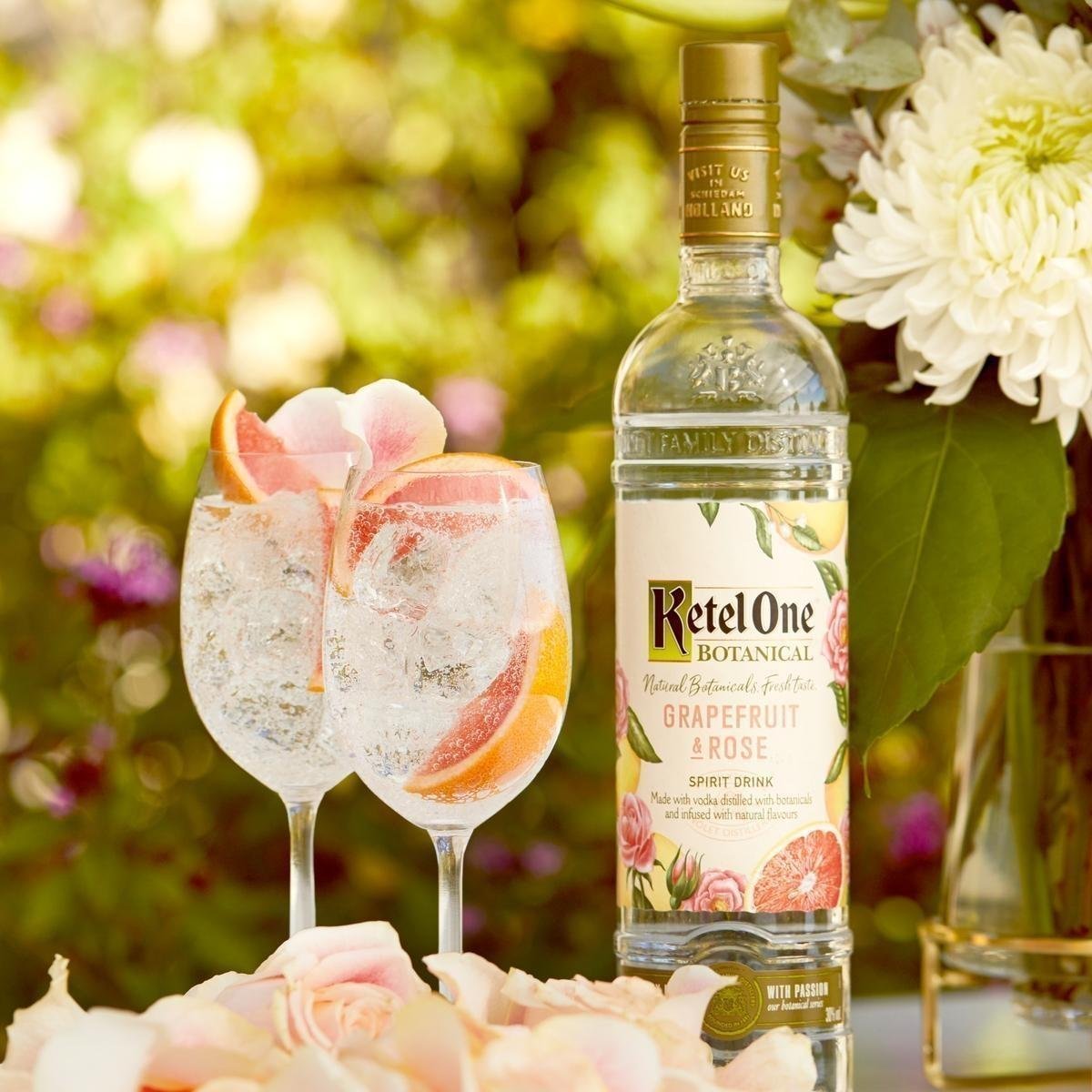 Vodka KETEL ONE Grapefruit & Rose Garrafa 750ml Pão de Açúcar